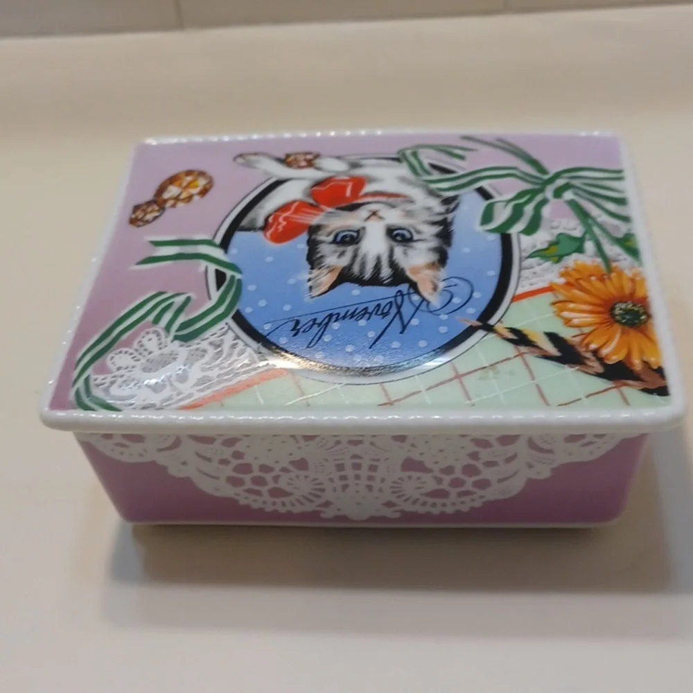 Vandoc 1989 Vintage Collector November Cat-Themed Jewelry Trinket Box